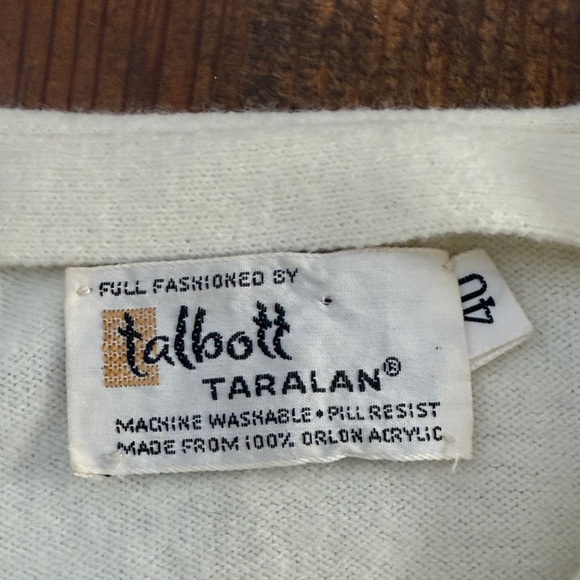 Vintage 50’s Talbott Taralan Cream Women's Sweater with Pearl Buttons Size 40 - Picture 2 of 5